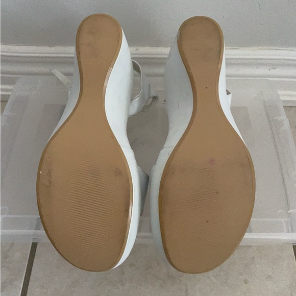 White wedge shoes - Picture 6 of 7